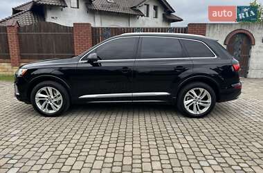 Внедорожник / Кроссовер Audi Q7 2020 в 