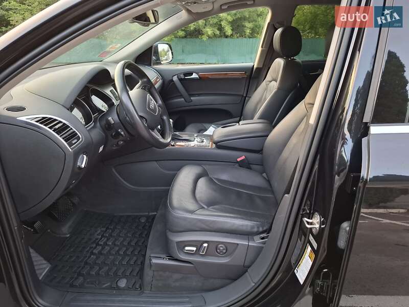 Позашляховик / Кросовер Audi Q7 2014 в Дубні