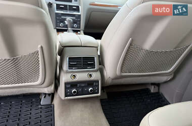 Позашляховик / Кросовер Audi Q7 2010 в 