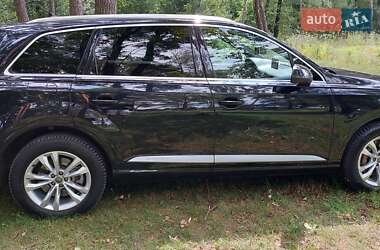 Внедорожник / Кроссовер Audi Q7 2019 в 