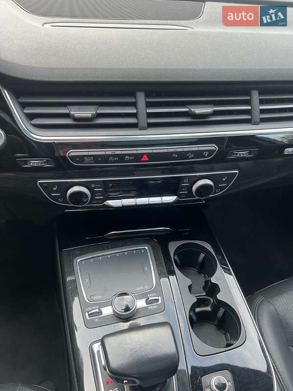Внедорожник / Кроссовер Audi Q7 2016 в Львове