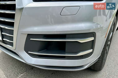 Внедорожник / Кроссовер Audi Q7 2015 в 