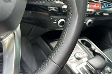 Внедорожник / Кроссовер Audi Q7 2015 в 
