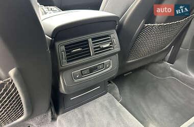 Внедорожник / Кроссовер Audi Q7 2015 в 
