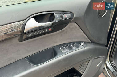 Внедорожник / Кроссовер Audi Q7 2011 в 