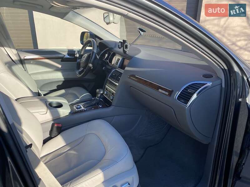Внедорожник / Кроссовер Audi Q7 2012 в Каменец-Подольском