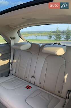 Позашляховик / Кросовер Audi Q7 2013 в 