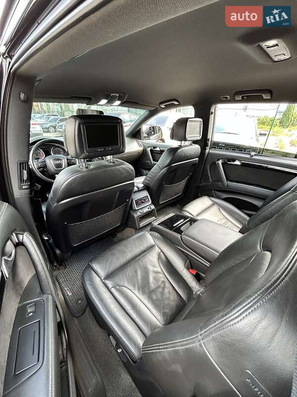 Внедорожник / Кроссовер Audi Q7 2006 в Сумах
