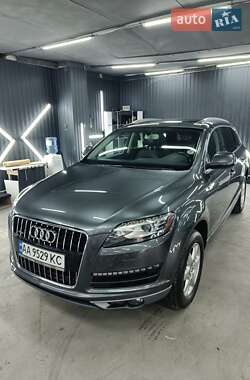 Внедорожник / Кроссовер Audi Q7 2012 в 