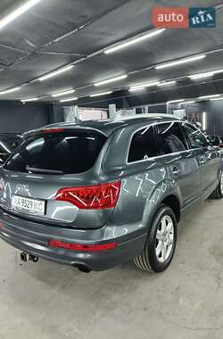 Внедорожник / Кроссовер Audi Q7 2012 в 
