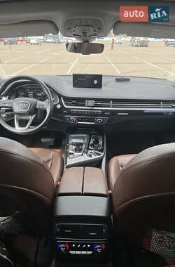 Внедорожник / Кроссовер Audi Q7 2019 в 