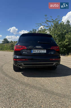 Внедорожник / Кроссовер Audi Q7 2013 в 