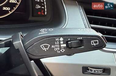 Позашляховик / Кросовер Audi Q7 2016 в 