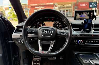 Позашляховик / Кросовер Audi Q7 2016 в 