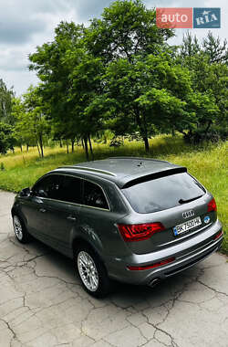 Внедорожник / Кроссовер Audi Q7 2010 в 