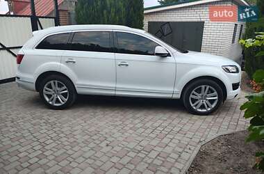 Внедорожник / Кроссовер Audi Q7 2014 в 