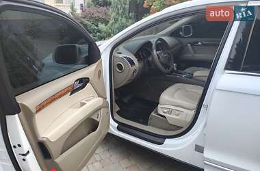 Внедорожник / Кроссовер Audi Q7 2014 в 
