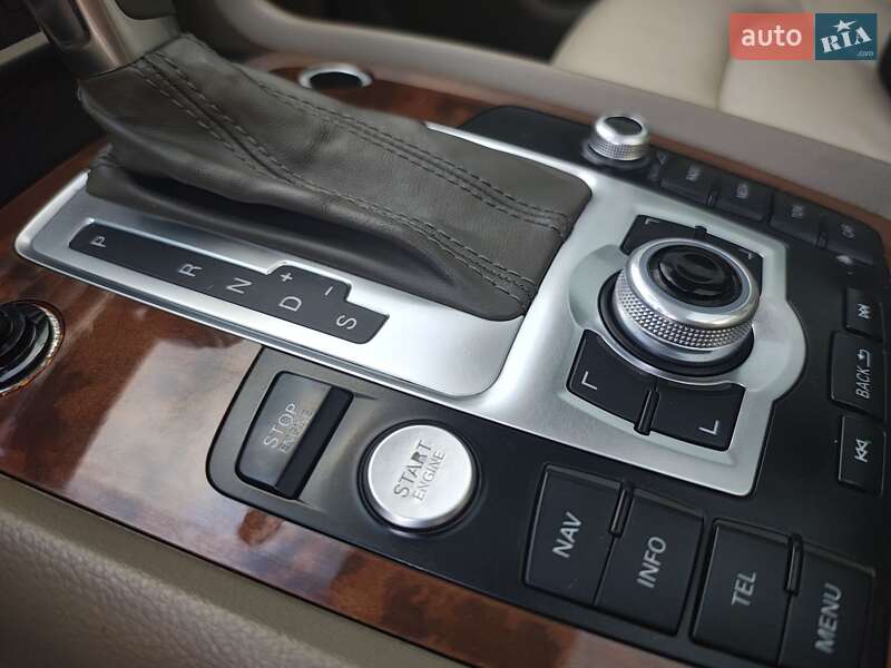 Внедорожник / Кроссовер Audi Q7 2014 в Запорожье