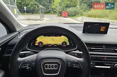 Внедорожник / Кроссовер Audi Q7 2016 в 