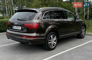 Внедорожник / Кроссовер Audi Q7 2013 в 