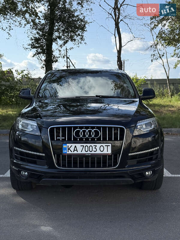 Внедорожник / Кроссовер Audi Q7 2015 в Киеве