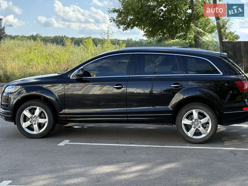 Внедорожник / Кроссовер Audi Q7 2015 в Киеве