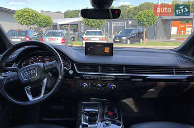 Внедорожник / Кроссовер Audi Q7 2018 в 