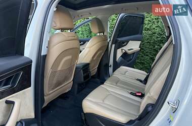 Внедорожник / Кроссовер Audi Q7 2020 в 