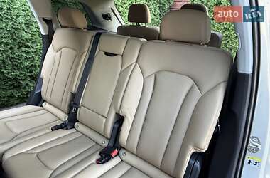 Внедорожник / Кроссовер Audi Q7 2020 в 