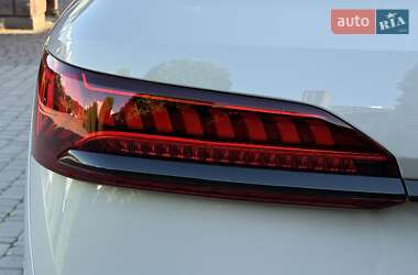 Внедорожник / Кроссовер Audi Q7 2020 в 