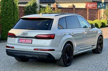 Внедорожник / Кроссовер Audi Q7 2020 в 