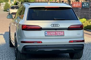 Внедорожник / Кроссовер Audi Q7 2020 в 