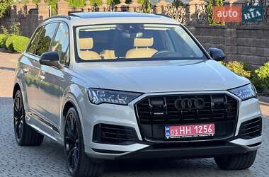 Внедорожник / Кроссовер Audi Q7 2020 в 