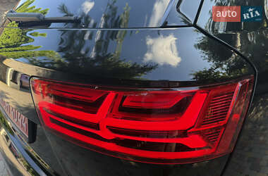Внедорожник / Кроссовер Audi Q7 2016 в 