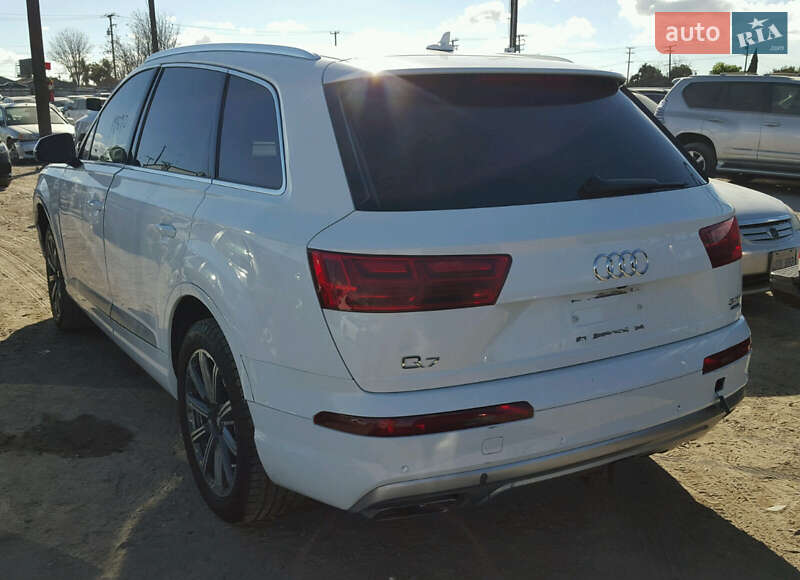 Внедорожник / Кроссовер Audi Q7 2016 в Киеве