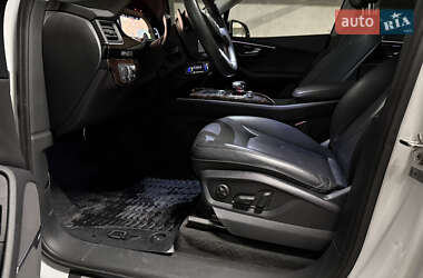 Внедорожник / Кроссовер Audi Q7 2017 в 