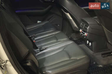 Внедорожник / Кроссовер Audi Q7 2017 в 