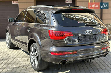 Внедорожник / Кроссовер Audi Q7 2011 в 