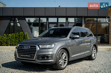 Позашляховик / Кросовер Audi Q7 2017 в Чернівцях