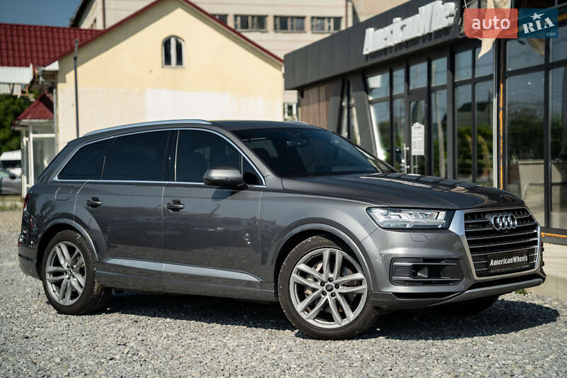 Позашляховик / Кросовер Audi Q7 2017 в Чернівцях