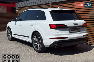 Внедорожник / Кроссовер Audi Q7 2025 в 