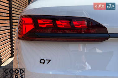 Внедорожник / Кроссовер Audi Q7 2025 в 