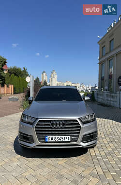 Внедорожник / Кроссовер Audi Q7 2017 в 