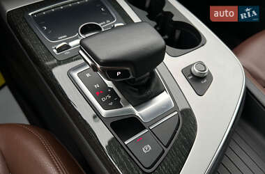 Внедорожник / Кроссовер Audi Q7 2019 в 