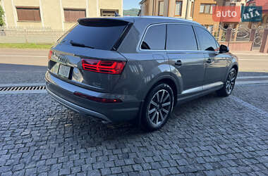 Внедорожник / Кроссовер Audi Q7 2016 в 