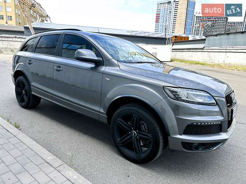 Внедорожник / Кроссовер Audi Q7 2015 в Киеве