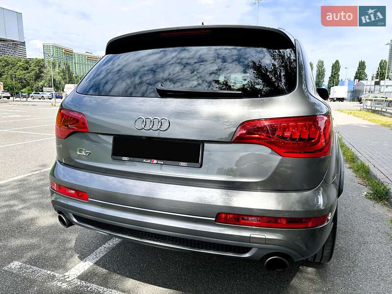 Внедорожник / Кроссовер Audi Q7 2015 в Киеве