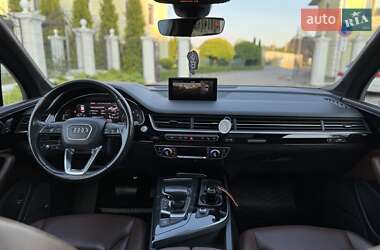 Внедорожник / Кроссовер Audi Q7 2018 в 