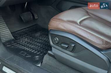 Внедорожник / Кроссовер Audi Q7 2018 в 