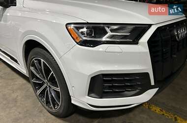 Внедорожник / Кроссовер Audi Q7 2020 в 